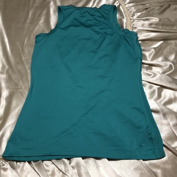 Nike Pro dry fit women’s tank top - Picture 3 of 4